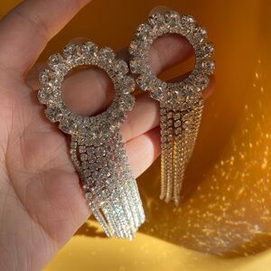 Beautiful vintage rhinestone waterfall earrings